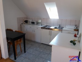 inchiriez-apartament-2-camere-la-mansarda-zona-turnisor