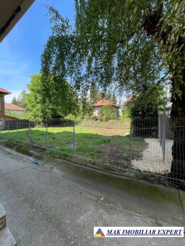vand-teren-intravilan-231-mp-centru-campulung-muscel-arges-ideal-pentru-spatiu-comercial-sau-locuinta-1