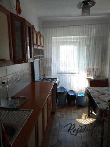 de-inchiriat-apartament-in-zona-galata-decomandat-cu-2-camere-complet-mobilat-utilat-6