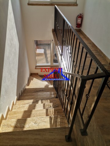 inchiriez-apartament-3-camere-recent-renovat-zona-calea-cisnadiei-13