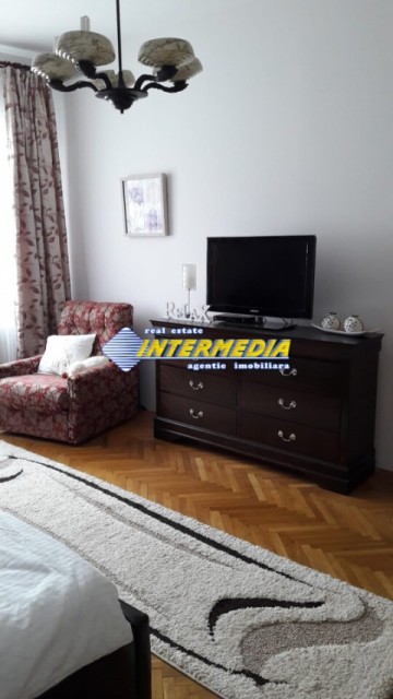 casa-de-vanzare-renovata-complet-in-alba-iulia-zona-centru-1200-mp-teren-9