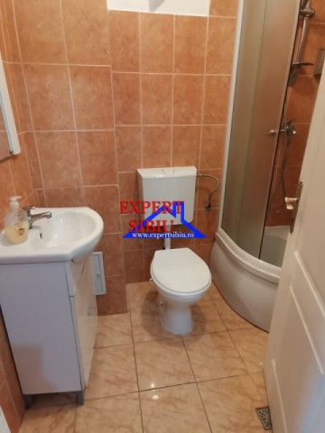 inchiriez-apartament-3-camere-decomandate-la-casa-zona-terezian-11