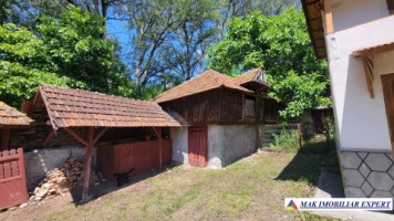 casa-veche-3-camere-teren-1168-mp-in-poienarii-de-muscel-arges-2