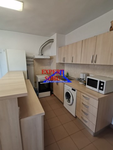 inchiriez-ap3-camere-la-casa-spatiosrenovat-zona-terezian-8