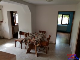 inchiriez-casa-3-camere-singur-in-curte-zona-selimbar-2