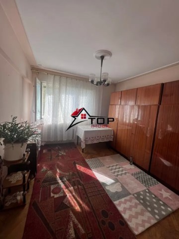 apartament-cu-3-camere-etajul-1-podu-ros-3