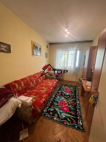 apartament-cu-3-camere-etajul-1-podu-ros-5