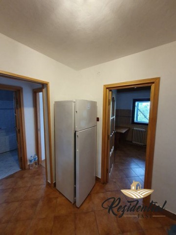 de-inchiriat-apartament-2-camere-pod-de-piatra-pasaj-galata-decomandat-mobilat-si-utilat-complet-4