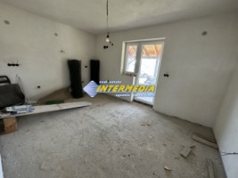 casa-noua-de-vanzare-4-camere-cu-garaj-de-vanzare-in-alba-iulia-teren-450-mp-7