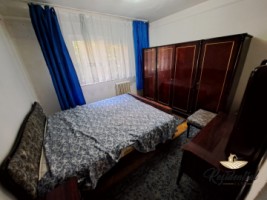 de-inchiriat-apartament-3-camere-decomandat-sf-lazar-palas-amenajat-modest-2