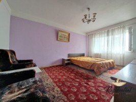 de-inchiriat-apartament-3-camere-decomandat-sf-lazar-palas-amenajat-modest-3