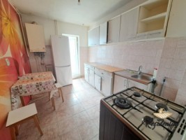 de-inchiriat-apartament-3-camere-decomandat-sf-lazar-palas-amenajat-modest-6