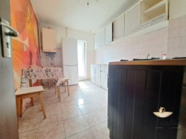 de-inchiriat-apartament-3-camere-decomandat-sf-lazar-palas-amenajat-modest-9