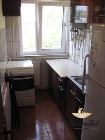 de-inchiriat-apartament-cu-2-camere-alexandru-cel-bun-nedecomandat-mobilat-si-utilat-complet-4