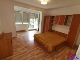 inchiriez-apartament-3-camere-dec-cu-gradinazona-vasile-aaron-3