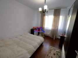 inchiriez-apartament-3-camere-decomandat-zona-vasile-aaron-3