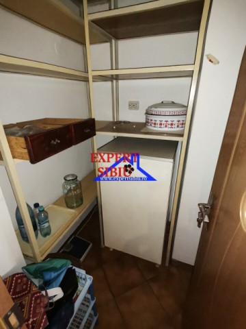 vand-apartament-3-camere-decomandat-zona-ciresica-8