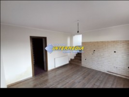 casa-renovata-complet-zona-centru-ultracentral-14