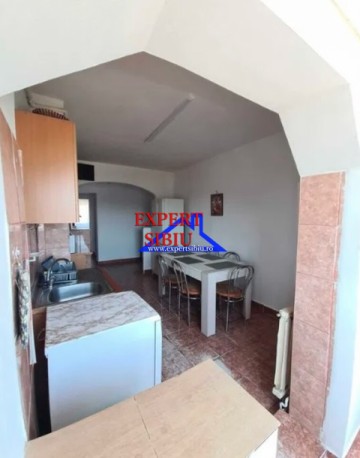 inchiriez-apartament-3-camere-decomandatzona-broscarie-3