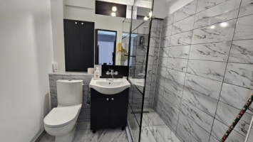 ultracentral-2-camere-1a-modern-renovat-la-75000-euro-6