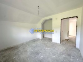 casa-individuala-p-m-de-vanzare-cu-1600-mp-teren-si-strada-asfaltata-in-ciugud-1