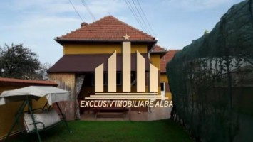 casa-individuala-de-vanzare-lipoveni-centru-3