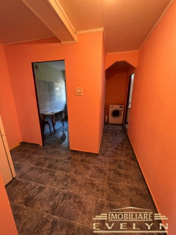 de-inchiriat-apartament-2-camere-la-casa-zona-pacea-pret-300-euro-2