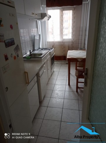 apartament-2-camere-mobilat-zona-cetate-2