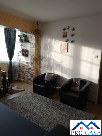 vand-apartament-2-camere-in-cetate-ultracentral-1