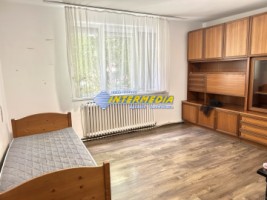 apartament-2-camere-decomandat-de-vanzare-in-cetate-zona-bulevard-mobilat