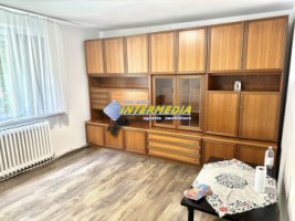 apartament-2-camere-decomandat-de-vanzare-in-cetate-zona-bulevard-mobilat-2