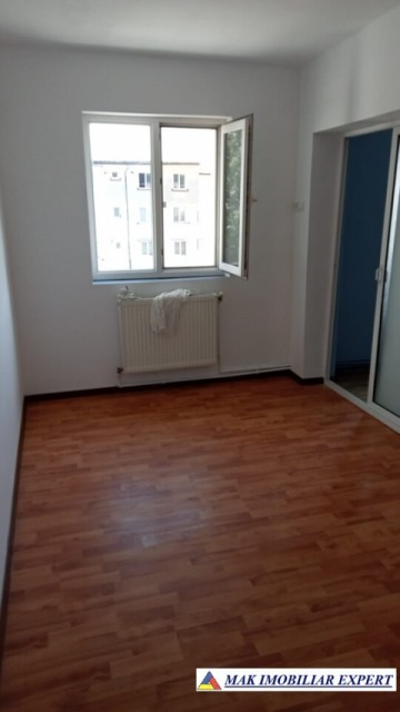 apartament-2-camere-cf-3-et44-campulung-2
