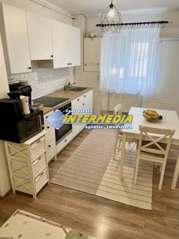 apartament-cu-2-camere-de-vanzare-in-alba-iulia-zona-cetate-pozitie-buna-etaj-intermediar