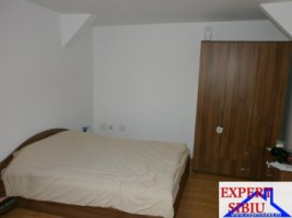 inchiriez-apartament-4-camere-la-mansarda-zona-garii-4