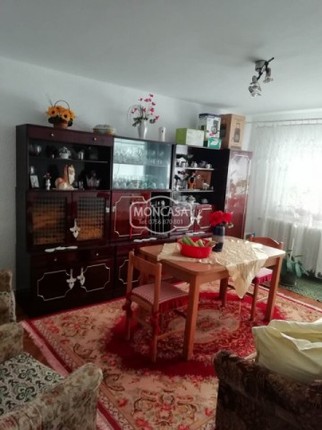 apartament-4-camere-zona-capat-1-etaj-4-cu-sarpanta-2