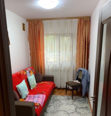 apartament-3-camere-zona-bucovina-liceul-economic-parter-1