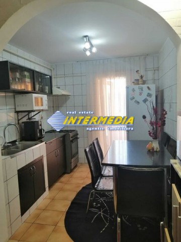 vanzare-apartament-2-camere-decomandat-50-mp-finisat-si-utilat-alba-iulia-5