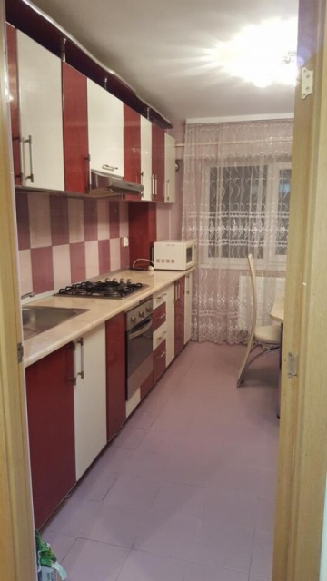 de-inchiriat-apartament-cu-3-camere-zona-calea-nationala-pret-350-4