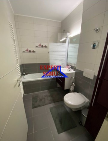 inchiriez-apartament-2-camere-decomandatrenovat-zona-mihai-viteazul-4