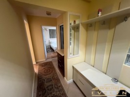 de-inchiriat-apartament-3-camere-etaj-1-zona-calea-nationala-bazar-pret-500-euro-1