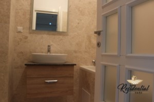 apartament-2-camere-de-vanzare-decomandat-royal-town-copouparter-pretabil-pentru-spatiu-comercial-3