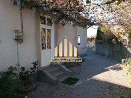 casa-individuala-de-vanzare-lipoveni-centru-4