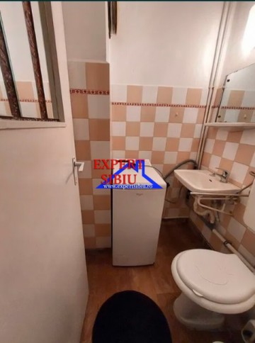 inchiriez-apartament-3-camere-decomandat-zona-ciresica-5