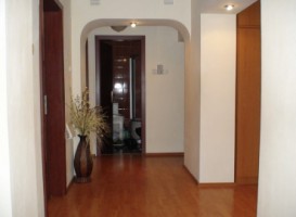 apartament-4-camere-decomandat-zona-calea-nationala-pret-75000-neg