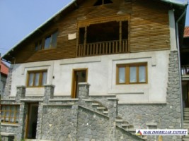 vila-7-camere-teren-1800-mp-de-vanzare-in-valeni-dambovita-ideala-pentru-familie