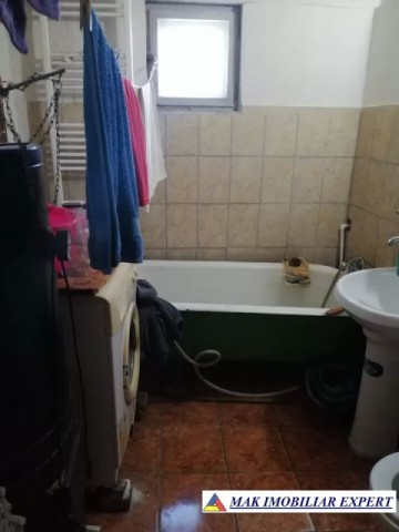 casa-3-camere-teren-de-208-mp-in-voinesti-leresti-arges-13