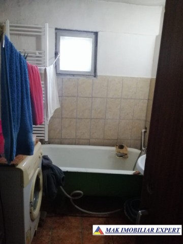 casa-3-camere-teren-de-208-mp-in-voinesti-leresti-arges-14