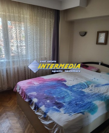 apartament-4-camere-decomandat-de-vanzare-in-alba-iulia-ultracentral-4