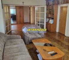 apartament-4-camere-decomandat-de-vanzare-in-alba-iulia-ultracentral-5