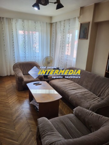 apartament-4-camere-decomandat-de-vanzare-in-alba-iulia-ultracentral-7